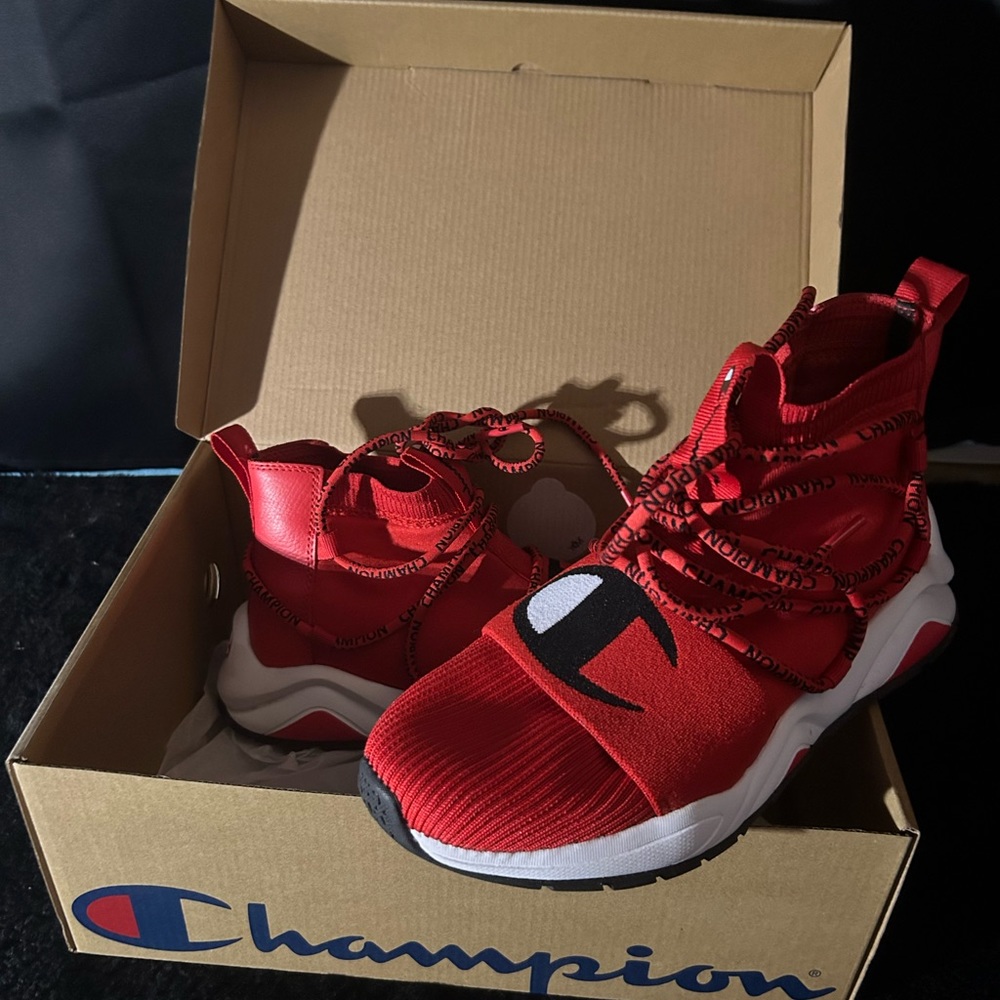 Only worn once, no stretches or scuff no tears. good condition.